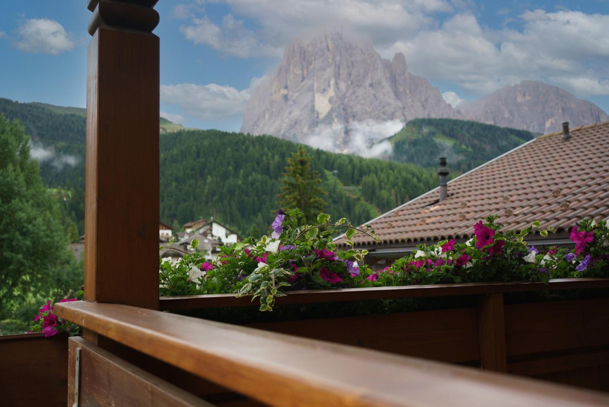 Garni Hotel Belalp Santa Cristina Val Gardena Exterior foto