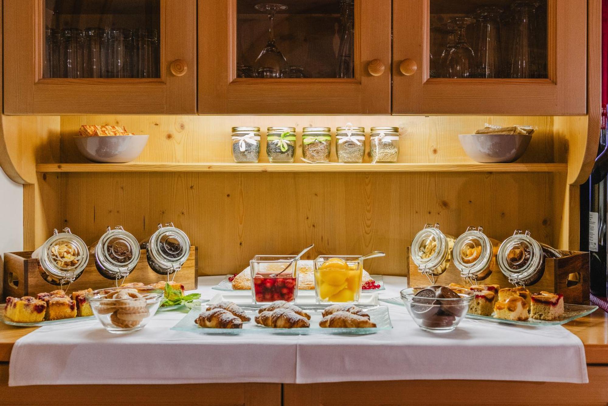 Garni Hotel Belalp Santa Cristina Val Gardena Exterior foto